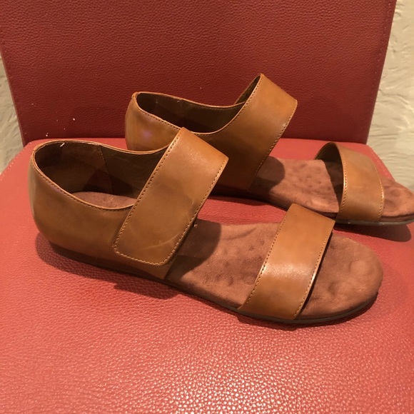 Walking Cradles Fuse Leather Open Toe Sandal - Picture 3 of 8